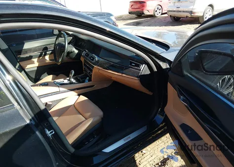 2011 BMW 750Li z USA, uszkodzony, nr VIN WBAKB8C58BCY65130